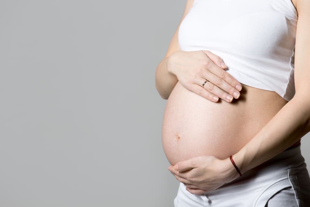 ventre d'une femme enceinte